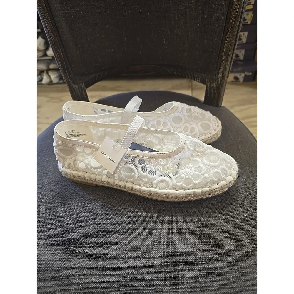 Women's Celia Floral Lace Mary Jane Espadrille Flat with Memory Foam Insole 10